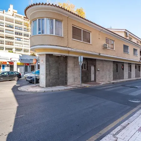 Carihuela 5 公寓 *